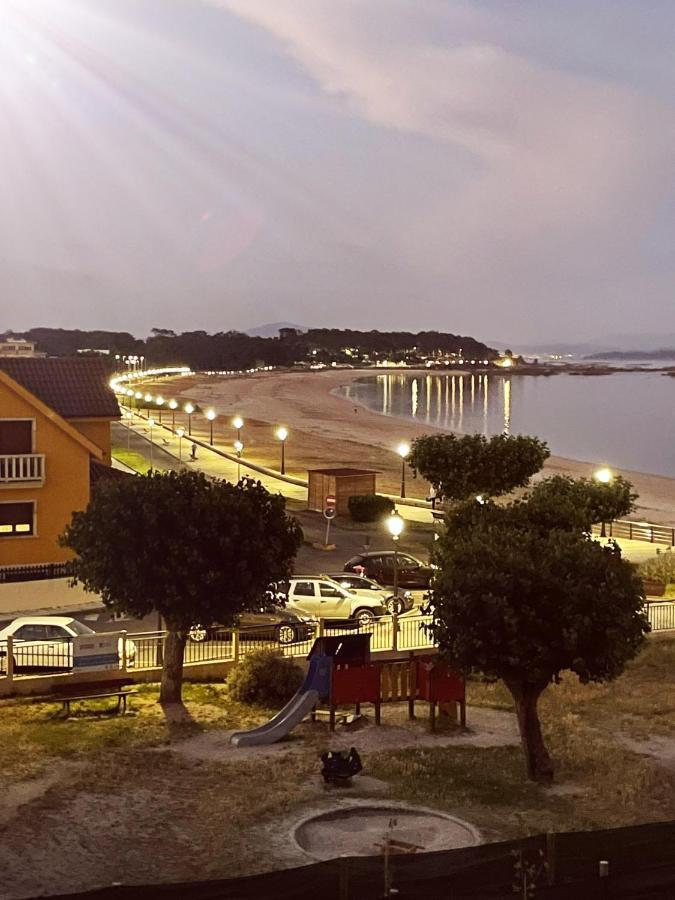 Appartement Apartamento En La Playa à Ribeira Extérieur photo